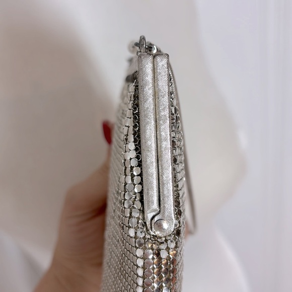 1960s Regency Silver Mesh Handbag – Made in West Germany - Picture 5 of 10